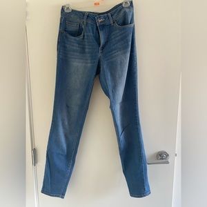 High waisted skinny jeans